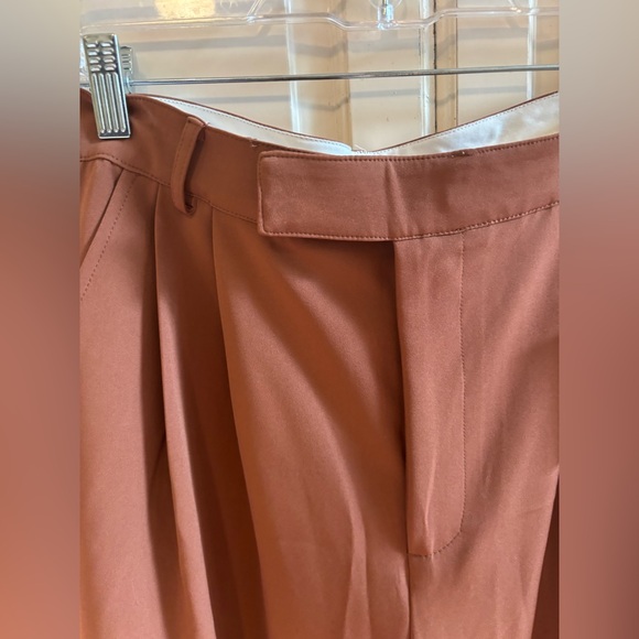 ASTR the label Milani wide leg brown pleated women’s pants. NWT. Large - Picture 9 of 13
